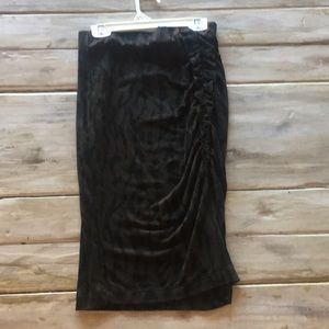 Knee length printed scrunched skirt